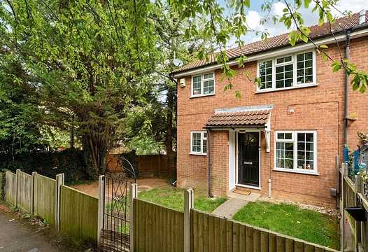 1 bedroom House for sale